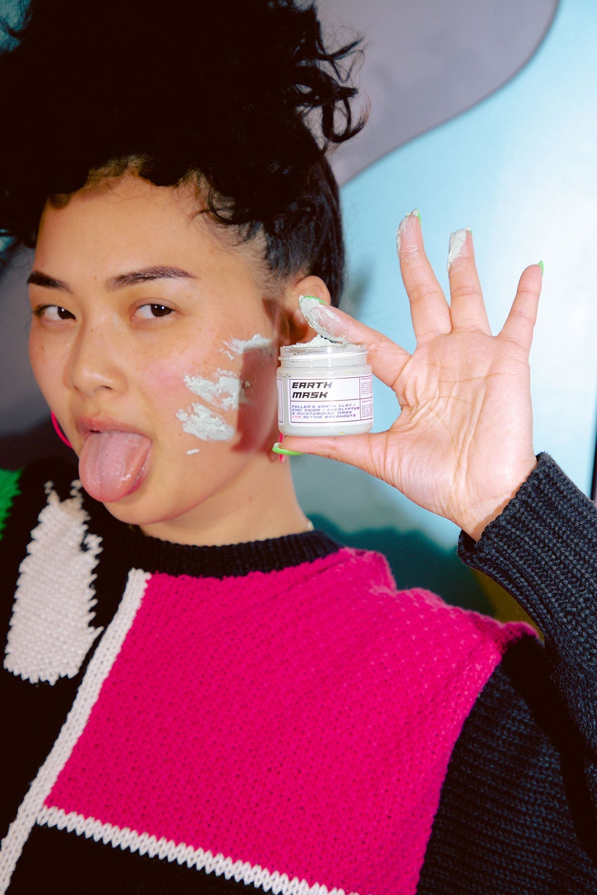 Acne-Clearing Earth Mask With Zinc Oxide & Niacinamide