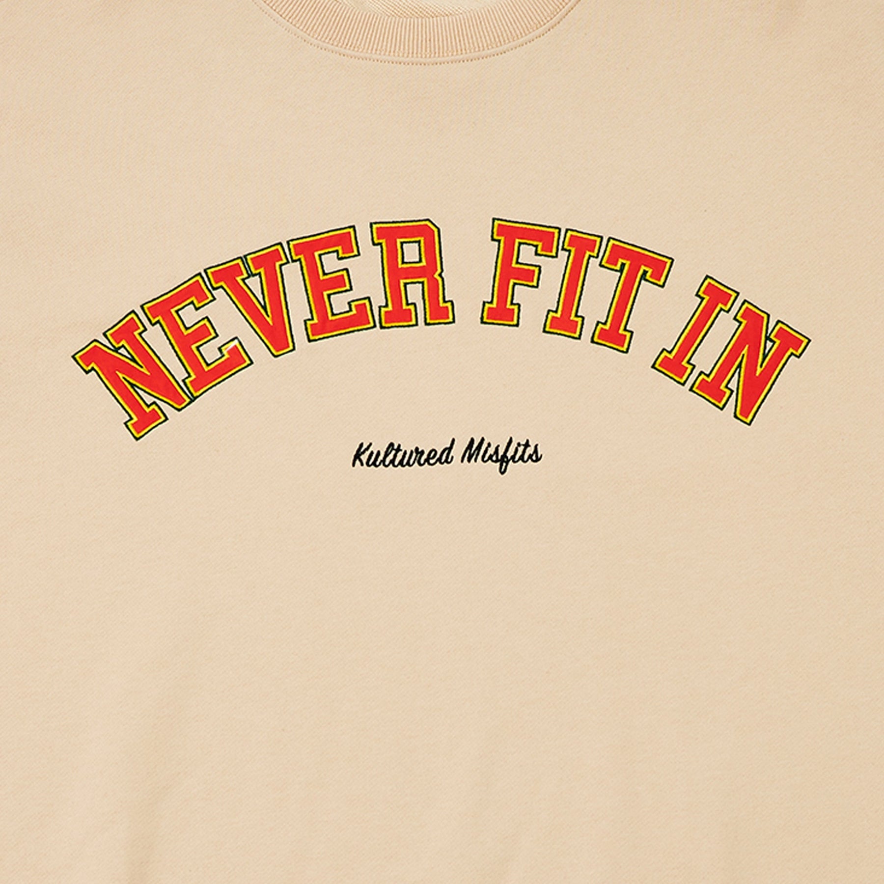 NEVER FIT in VINTAGE CREWNECK / BUTTERCREAM