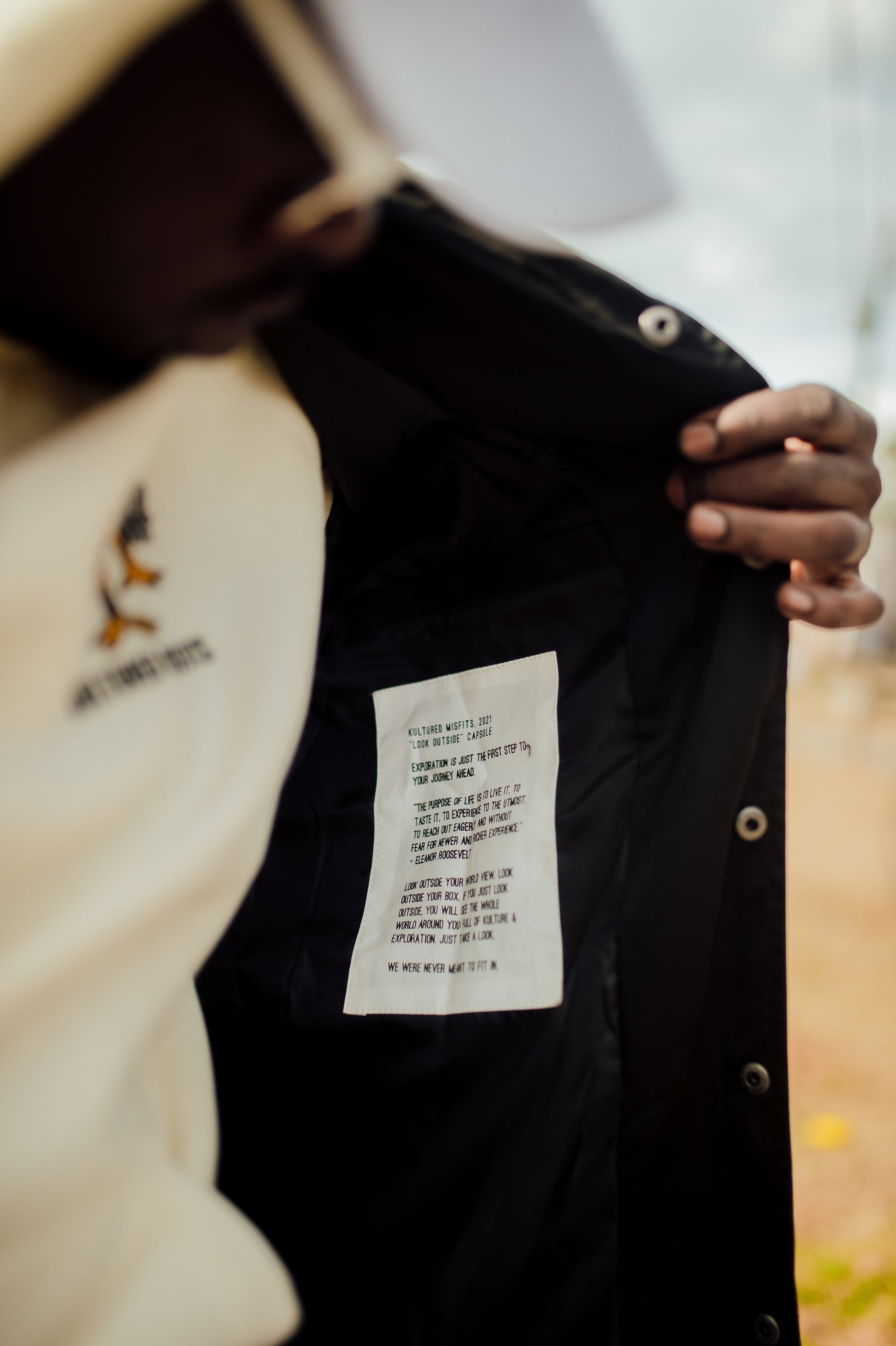 LOOK OUTSIDE COACHES JACKET (SHAQ X QUAVO X KM COLLAB) / BLACK